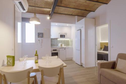 Collblanc y La Torrassa Apartment | Ola Living Camp Nou