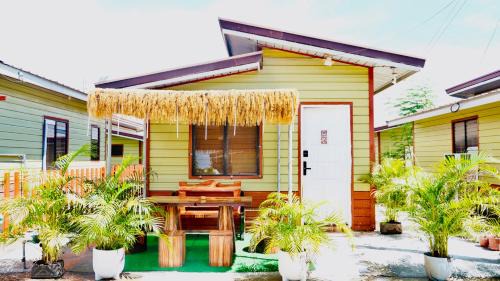 Olango Island House | Olango Island - S&E-1 Tiny Guest House Fully Furnished with Hot Shower, Washer, Wi-Fi, Netflix & King-size Bed
