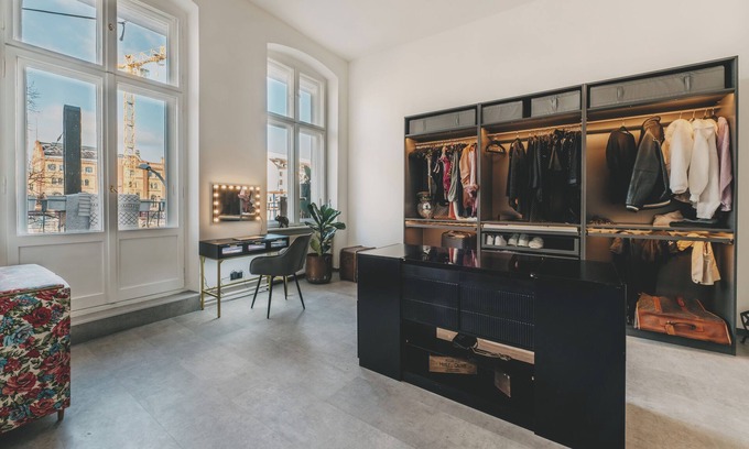 Prenzlauer Berg Apartment | Old building loft for 12 people at Alexanderplatz