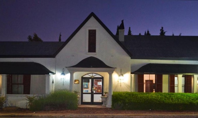 Beaufort West House | Old House Lodge