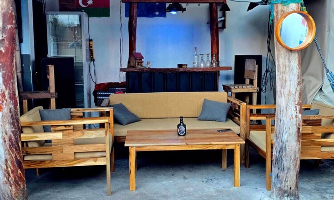 San Juan del Sur Cabin | Old style 8 rooms lodge with BIG common areas in the famous fishing Village SJDS