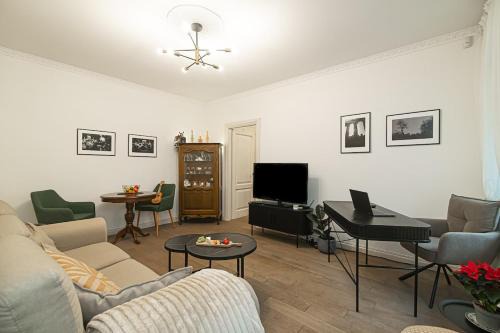Old Town Apartment | Old Town Apartment on quiet private street