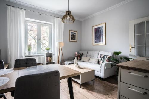 Nowe Miasto Apartment | Old Town Heart II - New Town Square - Just Renovated!