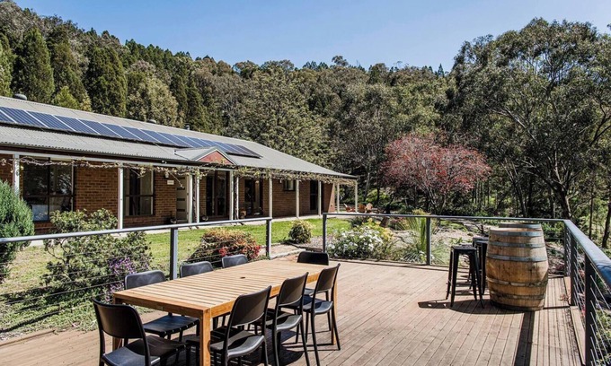 Central Mudgee House | Omaroo A Homestead Escape amongst Rolling Hills