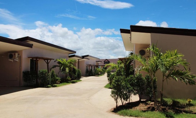 Tha Yang Hotel | On Green Resort