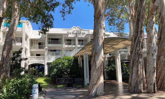 Palm Cove Apartment | On the Beach at Peppers Beach Club 3427