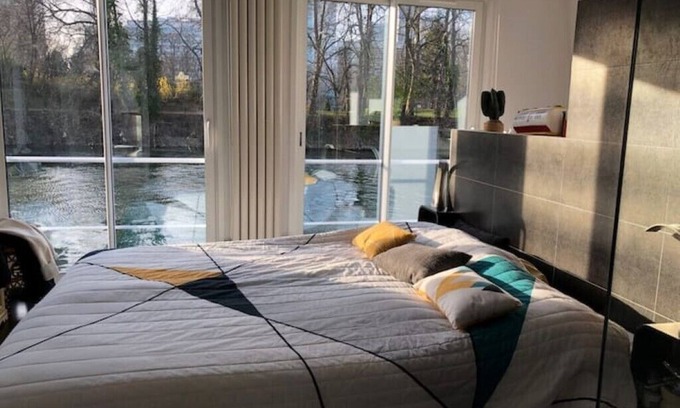 Neuilly-sur-Seine Boat Rental | On the water to the Olympic Games