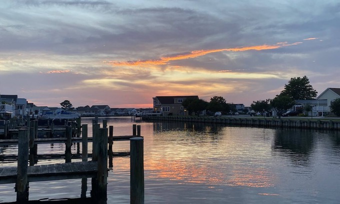 Montego Bay House | On The Water * Private Dock * Sunset Porch Views