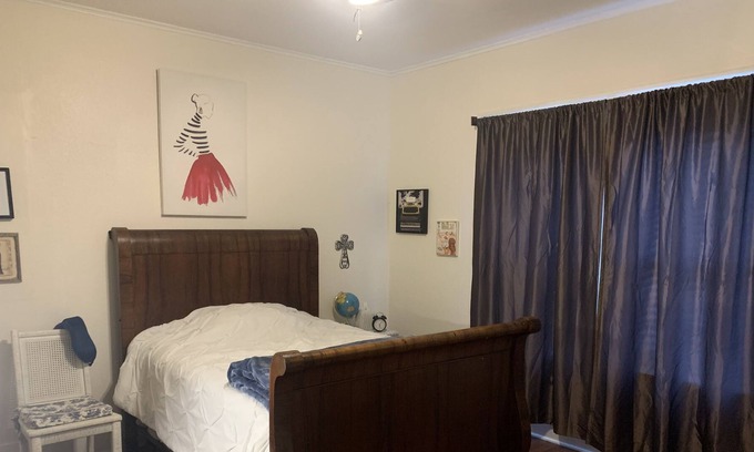 Batesville House | One Bedroom and One Shared Bathroom in Historic Downtown Batesville.