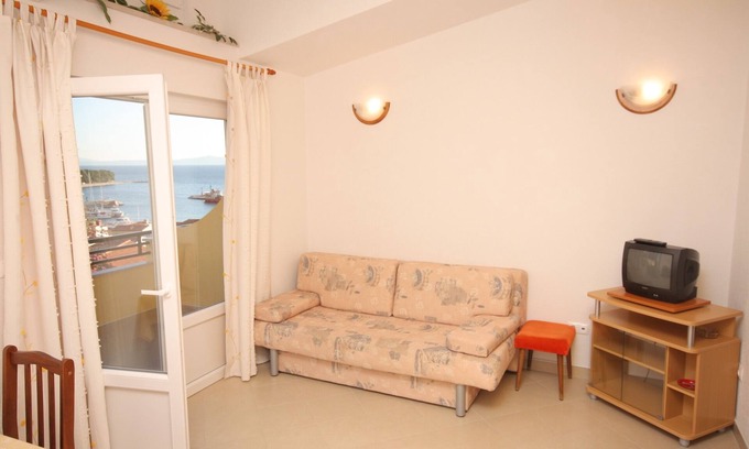 Baska Voda Apartment | One bedroom apartment with terrace and sea view Baška Voda, Makarska (A-2709-c)