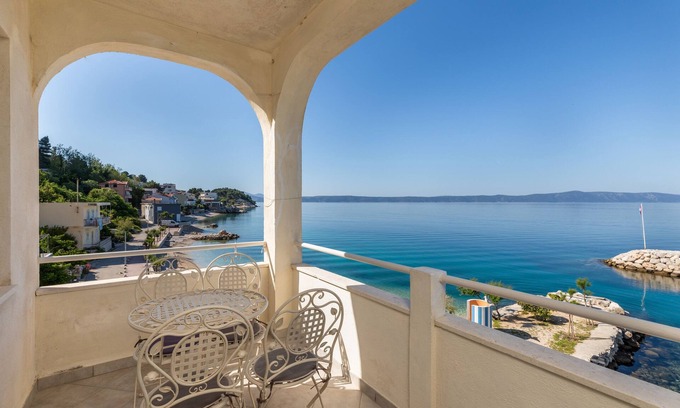 Drasnice Apartment | One bedroom apartment near beach Drašnice, Makarska (A-2670-a)
