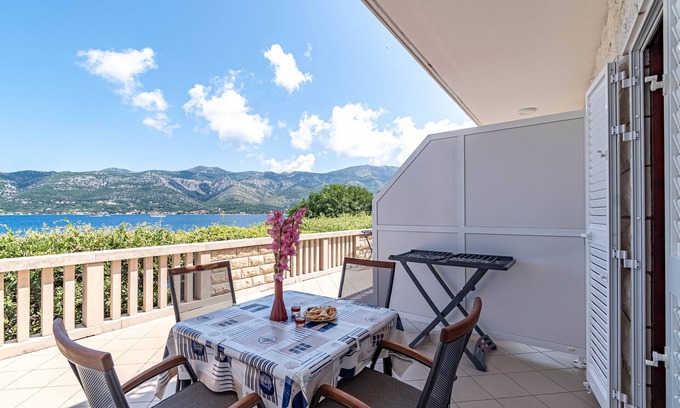 Cove Tri Zala (Zrnovo) Apartment | One bedroom apartment near beach Tri Žala, Korčula (A-9237-c)