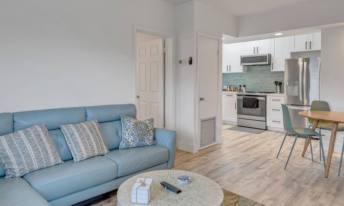 Coral Ridge Condo | One-bedroom Suite | Heated pool | Dock Access | Quiet Neighborhood | SaltAire Three | RESlDENCES