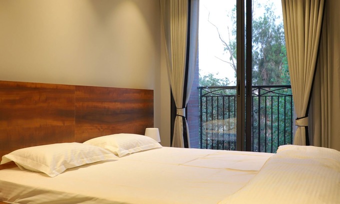 Lajpat Nagar Apartment | One BHK in the heart of South Delhi & Famous Shopping District/Metro Access