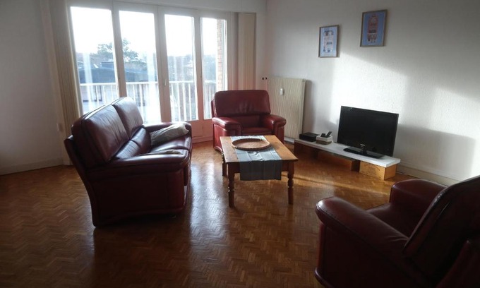 Malo-les-Bains Apartment | OPALINE T3 lumineux avec patio et parking privé