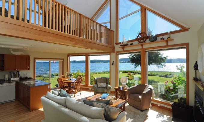 Union Bay House | Open Design West Coast Home on 1600 Feet of Private Waterfront