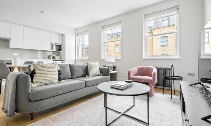 Bishop's Apartment | Open plan Waterloo, 2BR, New build, terrace, by Blueground