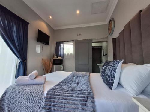 Ekurhuleni House | OR Tambo Stay Unit 2