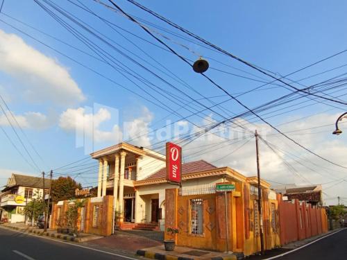 Madiun Hotel | Orange inn RedPartner Madiun