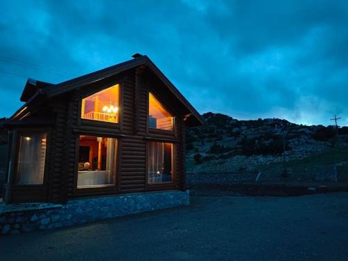 Distomo-Arachova-Antikyra Ski Chalet | Orino Livadi Chalet III