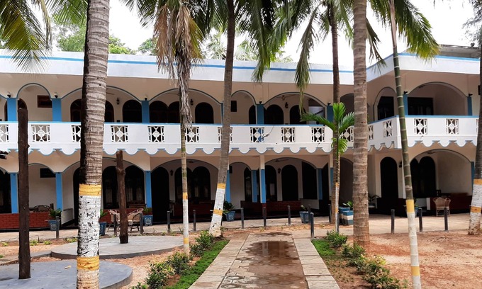 Uppuveli Hotel | Orion Beach Way