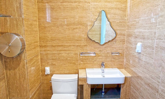 Namwon Apartment | Orojeju :nThe attentive studio devoted to the basics with majestic ocean view