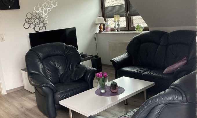 Georgsfeld und Tannenhausen House | Ostfriesensuite: Beautiful, bright vacation apartment with balcony