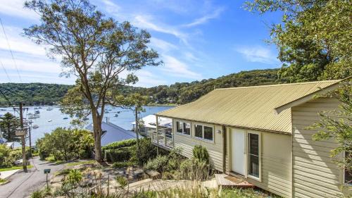 Hardys Bay House | 'Otella Cottage' by HolidayCo