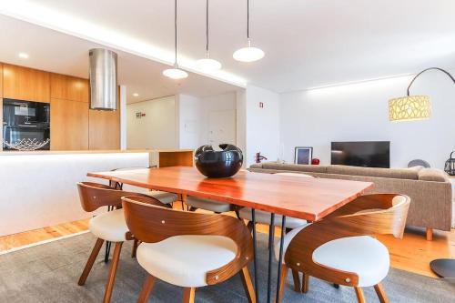 Santos Apartment | Outstanding Santos Spacious 2 Bedroom Apt w AC