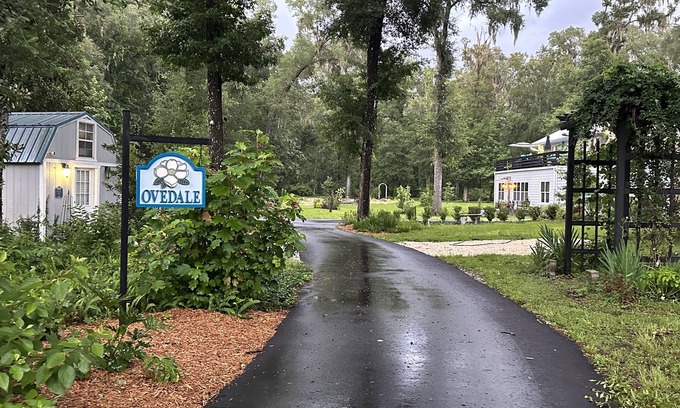 Fellowship Cabin | Ovedale Lodge. A cabin on a three acre estate in Horse Country, Ocala