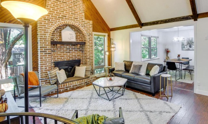 Overland Park House | Overland Park Home with Fenced-In Yard and Gas Grill!