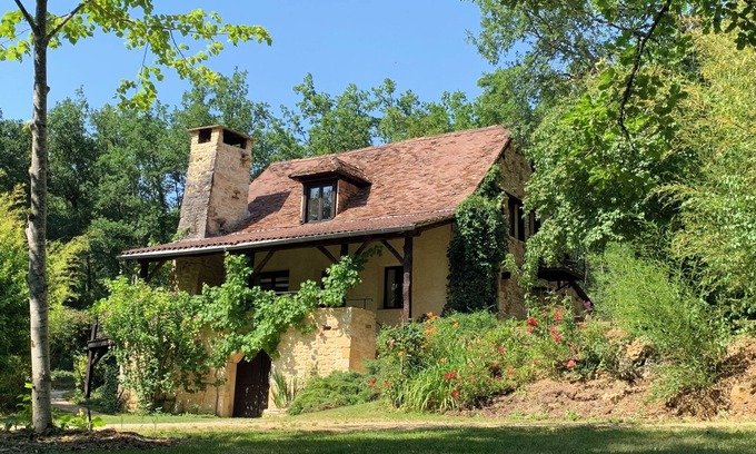 Payrac Cottage | Owi – Holiday Home in Nature, Wheelchair Accessible with Pool & Sauna