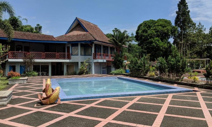 Jambelaer Hotel | OYO 1924 Hotel Rafflesia