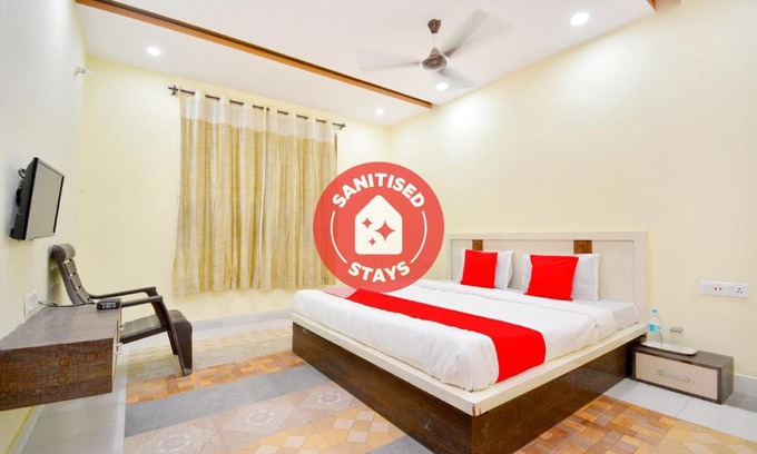 Focal Point Hotel | OYO 42769 Vij Guest House