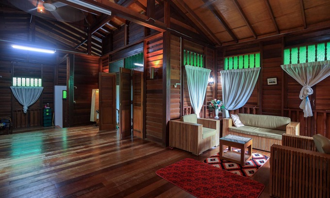 Alor Gajah House | OYO 90256 Rb Beach Homestay