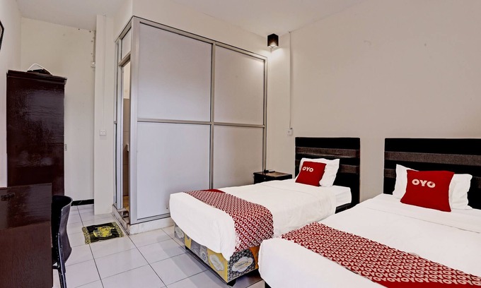 Samarinda Hotel | OYO 91861 Pemuda Kemuning Guest House