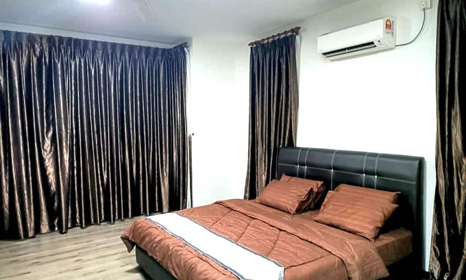 Tawau House | OYO HOME 90769 Flo Inn Homestay Bsi