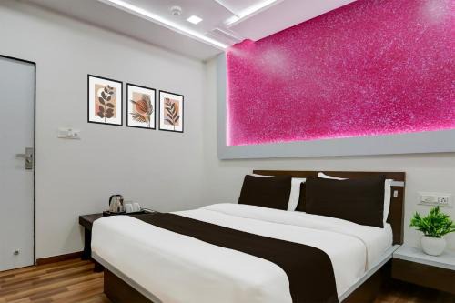 Ahmedabad Hotel | OYO Hotel Neelkanth