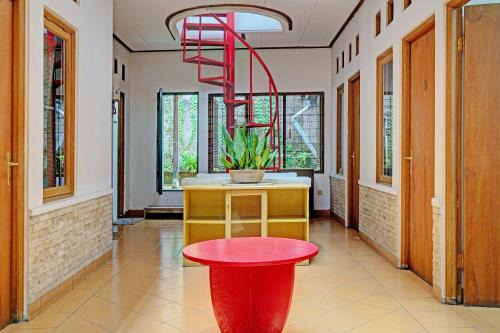 Pasirkaliki Hotel | OYO Life 92589 Geusan Ulun Residence