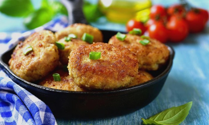 Bassi Hotel | OYO New Lucky Restaurant And Guest House