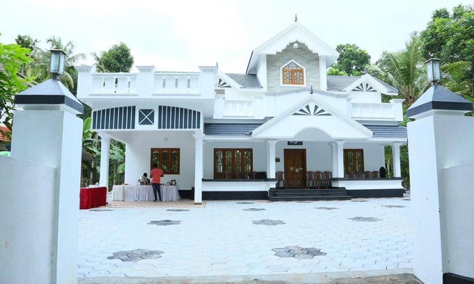 Puthuppally House | Paddy Field Nest