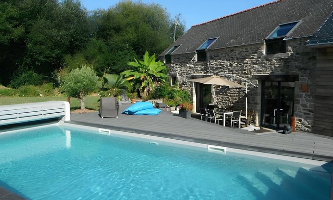 Saint-Ave House | PAISIBLE impasse, private pool, not overlooked, SEA, 3000m2 COUNTRYSIDE.
