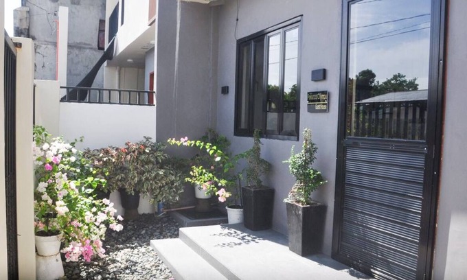 Bantay House | Palazzo Olympu Guest House