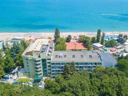 Golden Sands Hotel | Palm Beach Hotel - All Inclusive with Free beach package & Private Beach