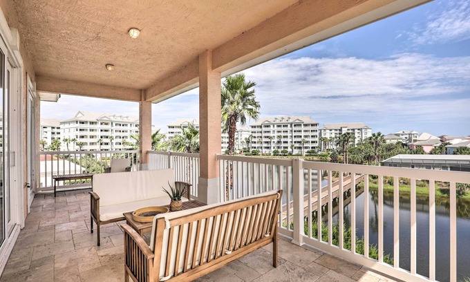Palm Coast Cottage | Palm Coast Oasis w/Pool: Steps to Cinnamon Beach!