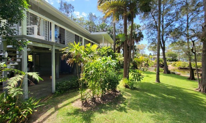 Umina Beach Apartment | Palm Cove Retreat Downstairs Apartment