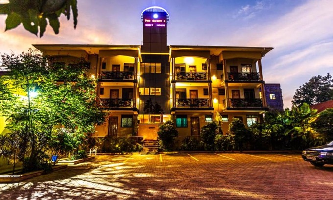 Kampala Hotel | Palm gardens and guesthouse