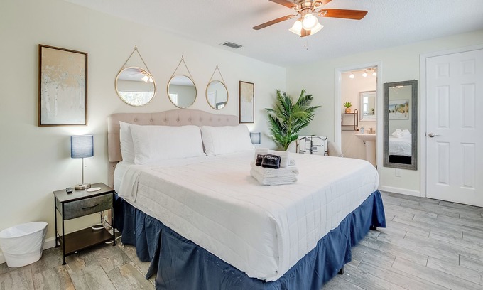 Largo House | Palm Paradise by StayLage