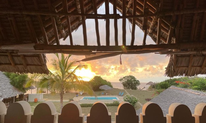 Pangani Hotel | Pangani Cliffs Lodge