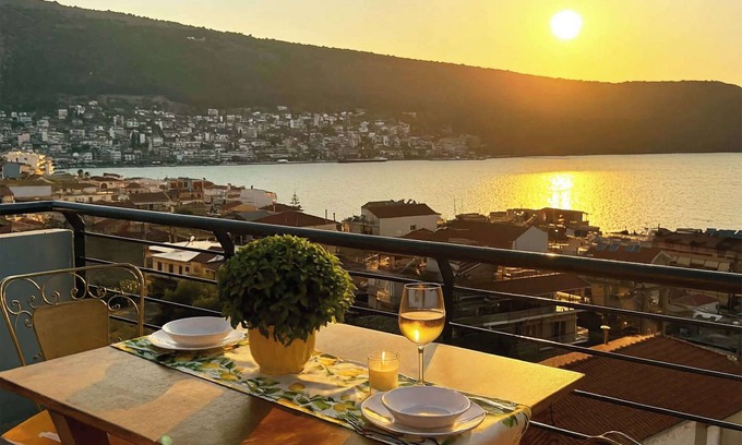 Amfilochia Apartment | Panoramic Seaview Blue Nest - Stylish Getaway